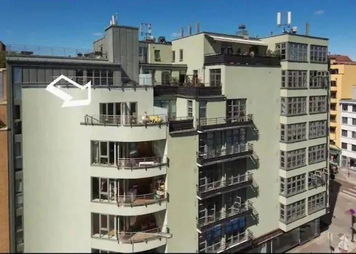 Top Floor With Balcony - Super Central - 5 Pax