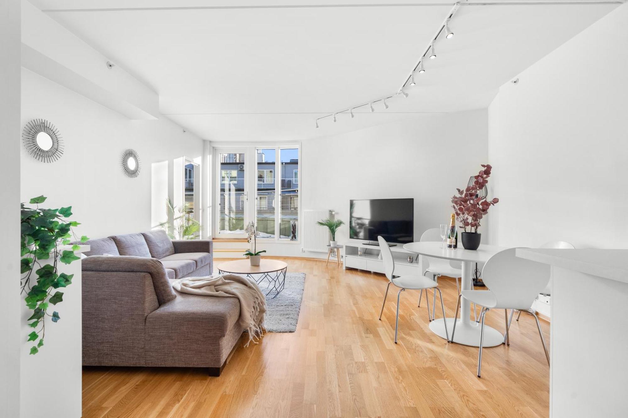 Floor With Balcony - Super - 5 Pax Appartement *